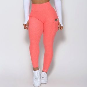 CURVES LEGGINGS CORAL SIZE L NWT BOMBSHELL SPORT